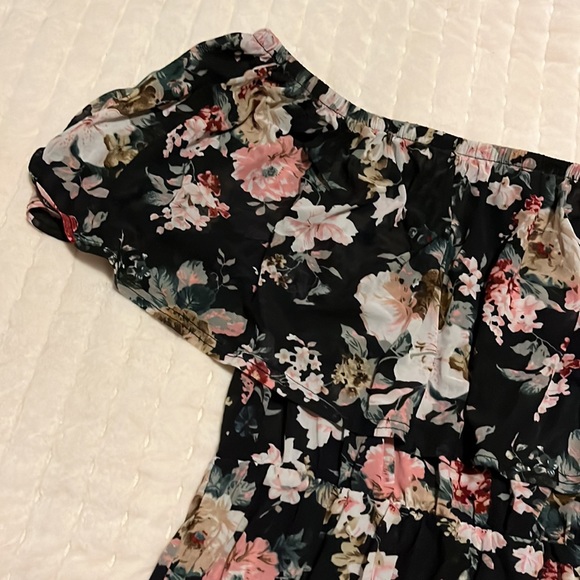 🌷Floral Dress🌷Size M🌷 - Picture 5 of 6